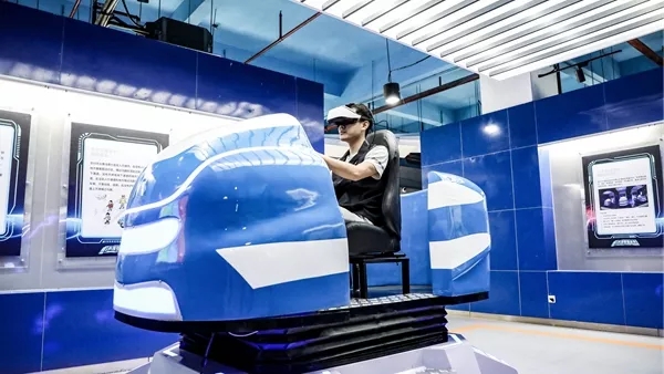 未来科技人工智能VR主题体验馆在宝安科技馆展出，带娃一起去体验吧！