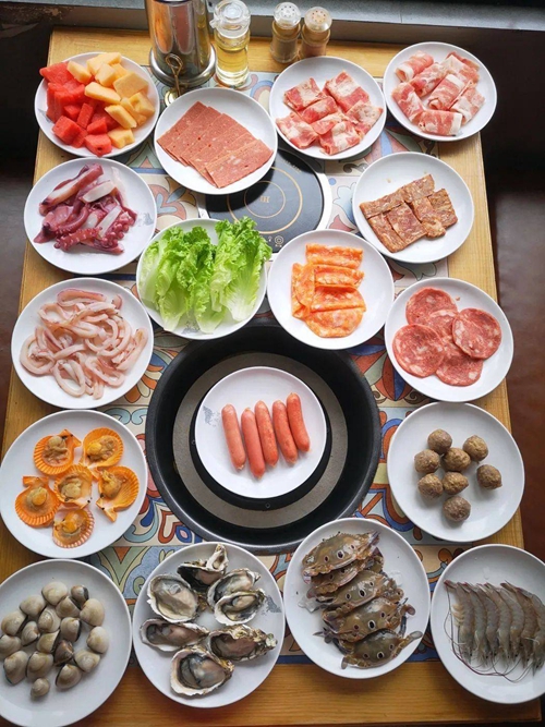 【龙岗横岗·美食】75元抢298元『汉城宫韩式火锅烤肉』双人套餐；荤食大满贯尽情享用！