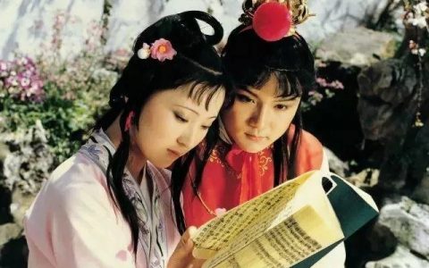 “宝玉”来了！今天上午，欧阳奋强老师带你走进贾宝玉！