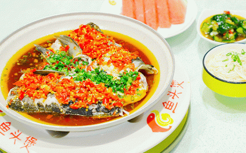 【龙岗中心城·美食】比脸盘还大的剁椒鱼头来啦，9.9元抢原价168元剁椒鱼头套餐！