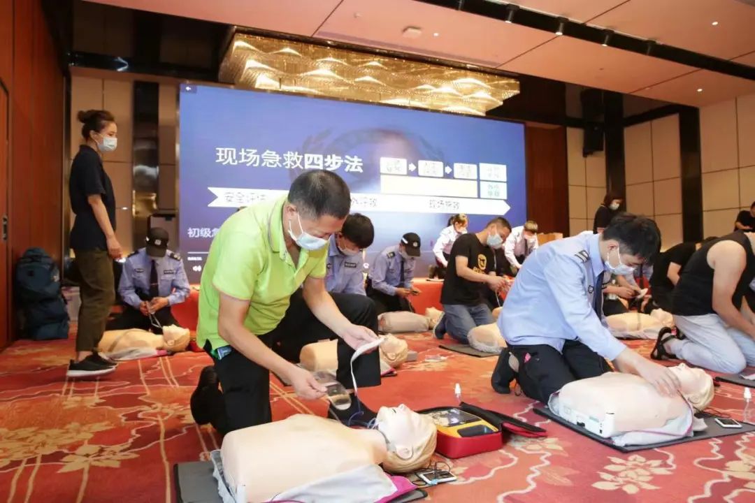 家门口的培训来啦！AED已助力救63人，深圳急救各培训基地将陆续开班教救人！