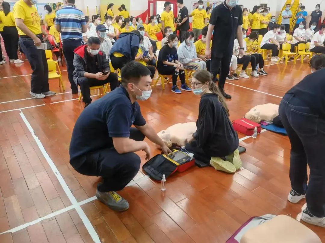 家门口的培训来啦！AED已助力救63人，深圳急救各培训基地将陆续开班教救人！
