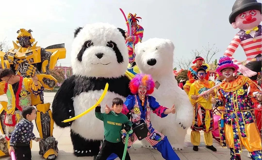 4月震撼来袭｜2023青青世界天空之伞暨粉色沙滩风车节，邀你来打卡！