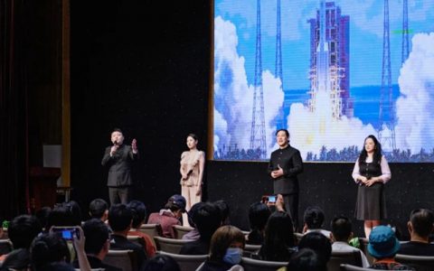 【深图艺苑】第八届“流淌的声音”读书月大型朗诵艺术沙龙