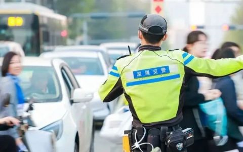 奋斗龙马本周日开跑！注意，这些路段实施管控！