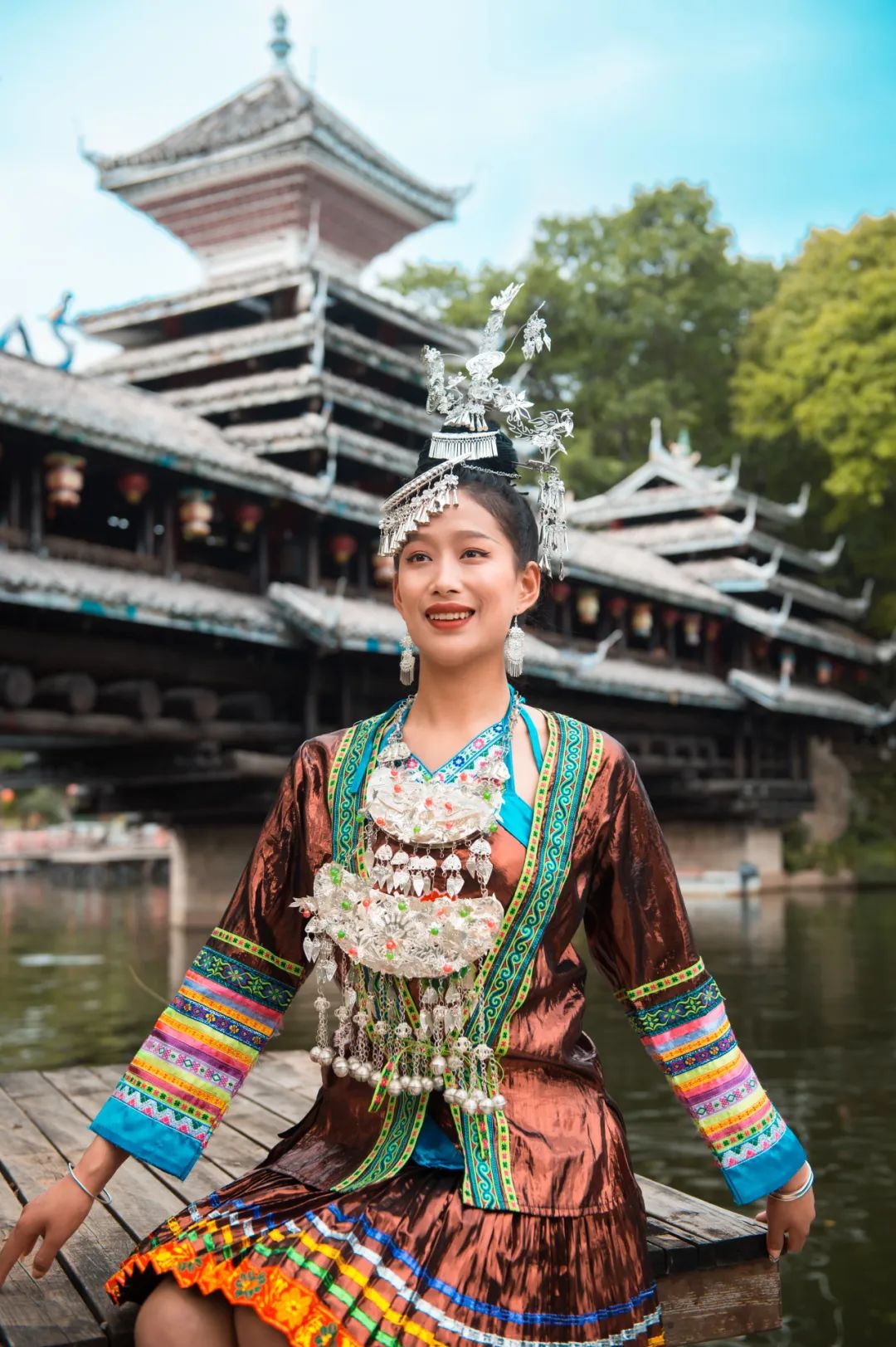 三月三汉服日，锦绣中华汉服免费游园啦！来揭秘风雨桥的魔法吧！