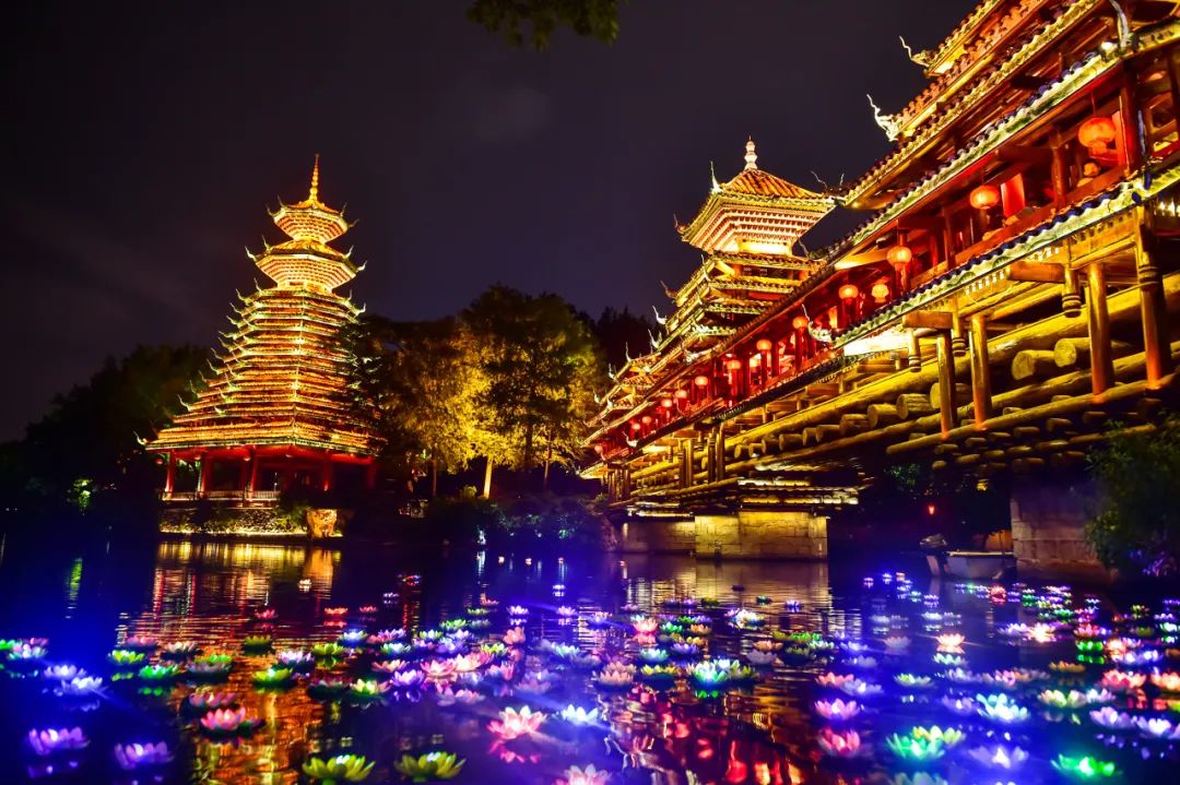 三月三汉服日，锦绣中华汉服免费游园啦！来揭秘风雨桥的魔法吧！