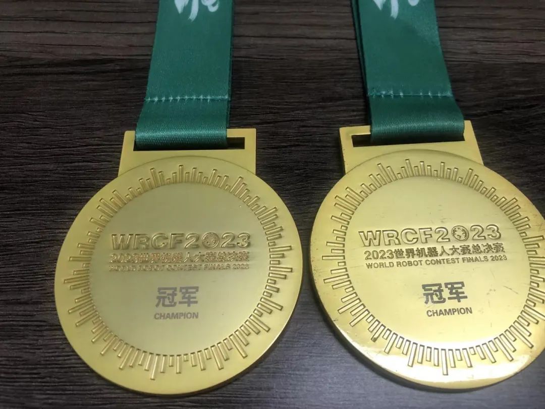 月19日，来龙华书城体验一场科技狂欢！"