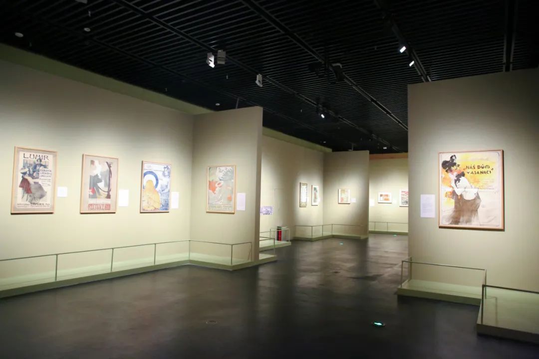 「穆夏特展」无需预约，免费开放！
