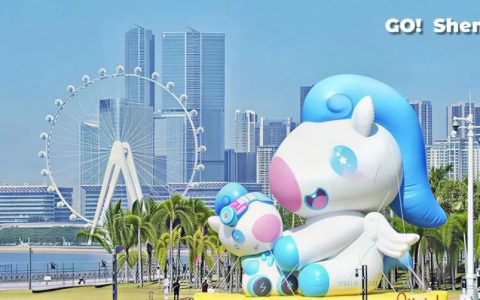 15米高！巨型小马空降深圳